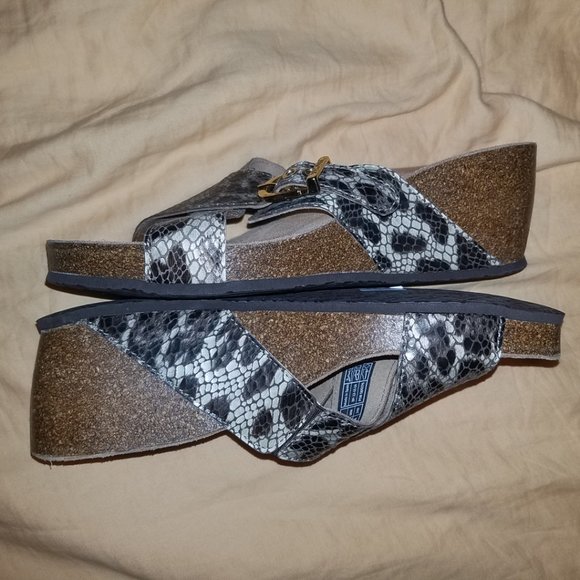Vionic Danette Platform Slide Snake Sandals - Picture 5 of 10